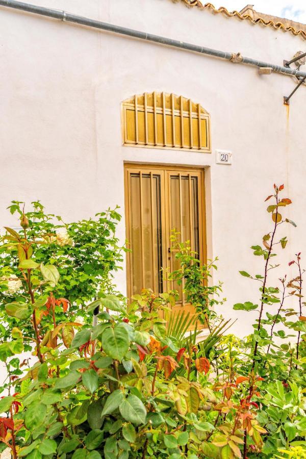 Casa Rione Medievale Villa Monte SantʼAngelo Екстериор снимка